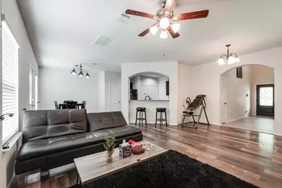 901 Jefferson Avenue, Cleveland, TX 77327 - Photo 3