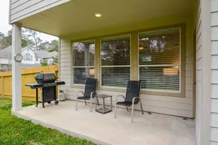 2 Stone Arrow Pl, The Woodlands, TX 77382 - Photo 11