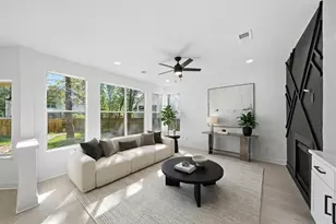 82 N Apple Springs Cir, The Woodlands, TX 77382 - Photo 1