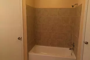 16826 Rippling Mill Dr, Sugar Land, TX 77498 - Photo 5