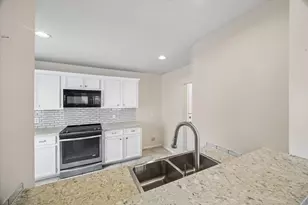 2635 Woodridge Cove Dr, Houston, TX 77087 - Photo 9
