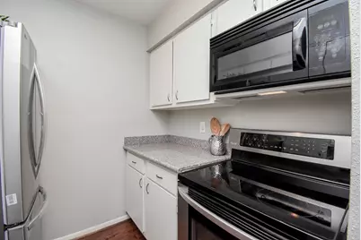 5711 Sugar Hill Drive #28, Houston, TX 77057 - Photo 7