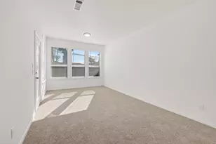 10949 Cannes Memorial Dr, Houston, TX 77043 - Photo 5