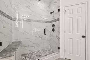 10949 Cannes Memorial Dr, Houston, TX 77043 - Photo 33