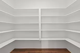 10949 Cannes Memorial Dr, Houston, TX 77043 - Photo 21