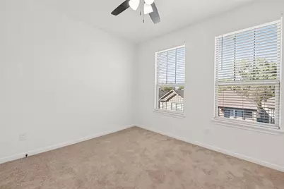 10949 Cannes Memorial Drive, Houston, TX 77043 - Photo 27