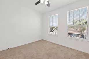 10949 Cannes Memorial Dr, Houston, TX 77043 - Photo 27