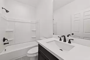 10949 Cannes Memorial Dr, Houston, TX 77043 - Photo 11