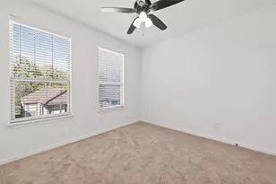 10949 Cannes Memorial Dr, Houston, TX 77043 - Photo 25