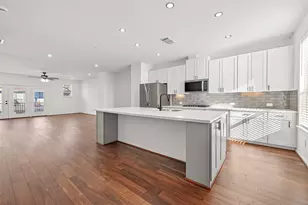 10949 Cannes Memorial Dr, Houston, TX 77043 - Photo 17