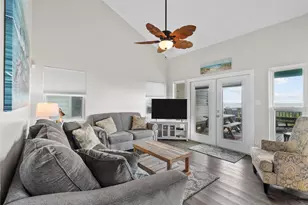 2406 Bluewater Hwy, Surfside Beach, TX 77541 - Photo 13