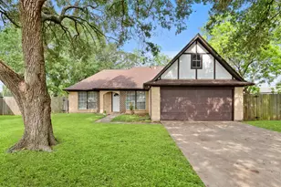 2220 Spruce Dr, Rosenberg, TX 77471 - Photo 1