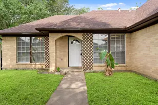 2220 Spruce Dr, Rosenberg, TX 77471 - Photo 3