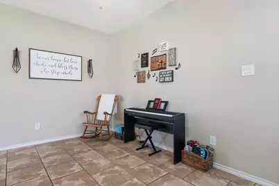 8342 Broadleaf Avenue, Baytown, TX 77521 - Photo 9