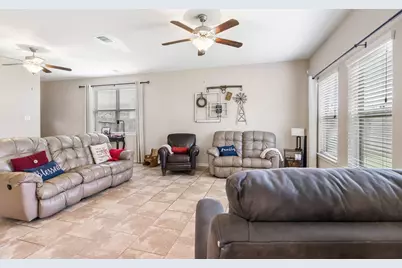 8342 Broadleaf Avenue, Baytown, TX 77521 - Photo 7