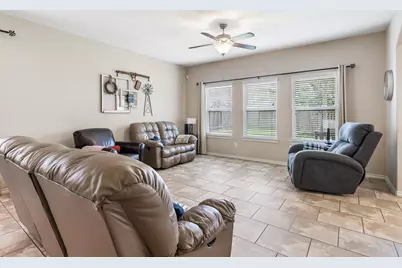 8342 Broadleaf Avenue, Baytown, TX 77521 - Photo 5
