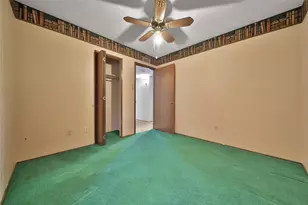 2614 Hummingbird Ln, Humble, TX 77396 - Photo 17