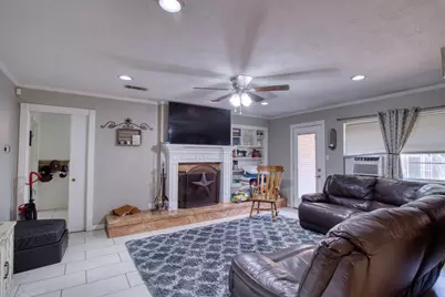 202 Rose Marie Boulevard, Hearne, TX 77859 - Photo 9