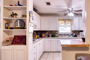 202 Rose Marie Blvd, Hearne, TX 77859 - Photo 11