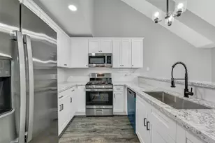 9908 Green Meadow Dr, La Porte, TX 77571 - Photo 9