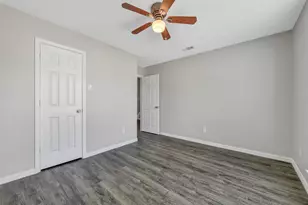 9908 Green Meadow Dr, La Porte, TX 77571 - Photo 21
