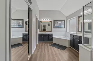 2504 N Yorkchase Ln, Conroe, TX 77304 - Photo 21