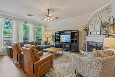 2504 N Yorkchase Lane, Conroe, TX 77304 - Photo 11