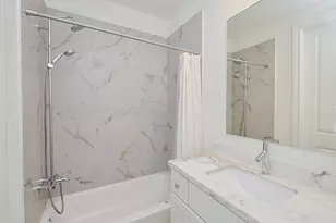 6125 Cottage Grove Lake Dr, Houston, TX 77007 - Photo 19