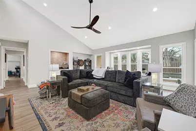 6119 Hummingbird Street, Houston, TX 77096 - Photo 9