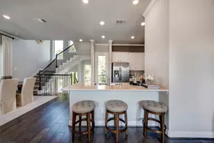 11017 Mikula Dr, Houston, TX 77043 - Photo 13