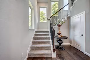 11017 Mikula Dr, Houston, TX 77043 - Photo 11