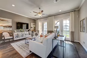 11017 Mikula Dr, Houston, TX 77043 - Photo 15