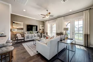 11017 Mikula Dr, Houston, TX 77043 - Photo 17