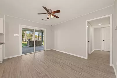 118 W Doverfield Drive, Houston, TX 77037 - Photo 9