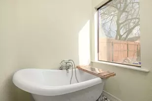 6023 Elkwood Forest Dr, Houston, TX 77088 - Photo 19