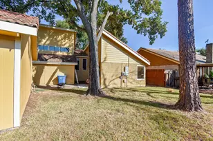 6023 Elkwood Forest Dr, Houston, TX 77088 - Photo 35