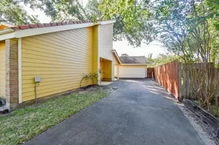 6023 Elkwood Forest Dr, Houston, TX 77088 - Photo 31