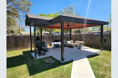 1011 W 5th Street, El Campo, TX 77437 - Photo 17