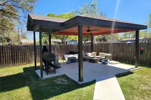 1011 W 5th St, El Campo, TX 77437 - Photo 17