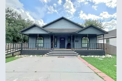 1011 W 5th Street, El Campo, TX 77437 - Photo 1