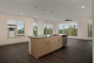 8900 Six Pines Dr, The Woodlands, TX 77380 - Photo 5