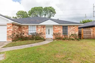 8502 Lynwood Ln, Port Arthur, TX 77642 - Photo 3