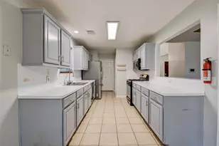 6123 Old Farmhouse Ln, Katy, TX 77449 - Photo 7