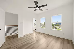 9011 Surry St, Houston, TX 77028 - Photo 21