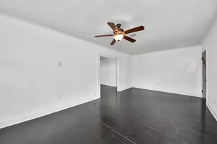 5645 Barremore St, Houston, TX 77023 - Photo 7