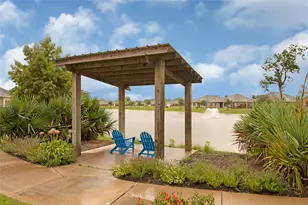 301 Prairie Grass Trl, Clute, TX 77531 - Photo 3