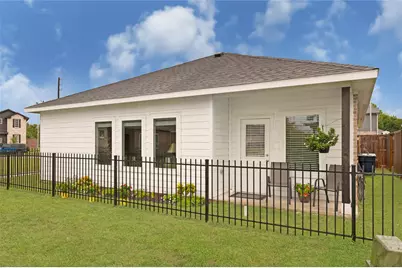 301 Prairie Grass Trail, Clute, TX 77531 - Photo 31