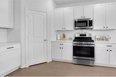 301 Prairie Grass Trail, Clute, TX 77531 - Photo 11