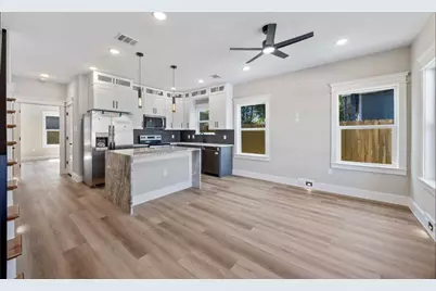 4624 Mayflower Street #B, Houston, TX 77033 - Photo 5