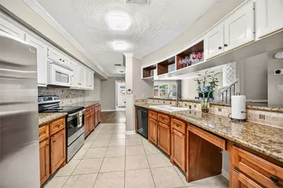 7828 Kendalia Drive, Houston, TX 77036 - Photo 7